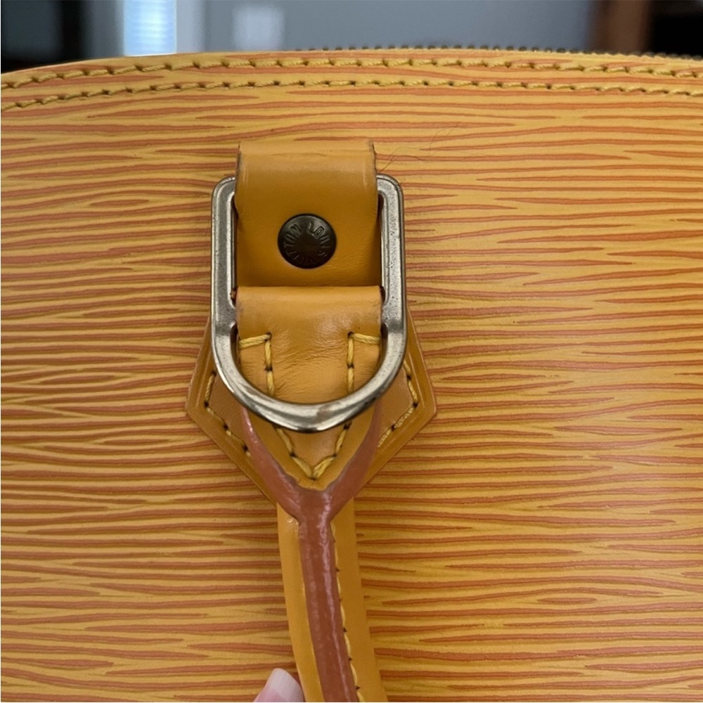 Louis Vuitton EPI Leather Alma PM Bag - Picture 11 of 16